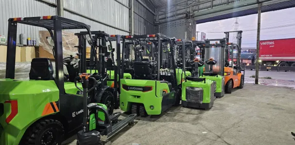 THUÊ XE NÂNG - XE XÚC