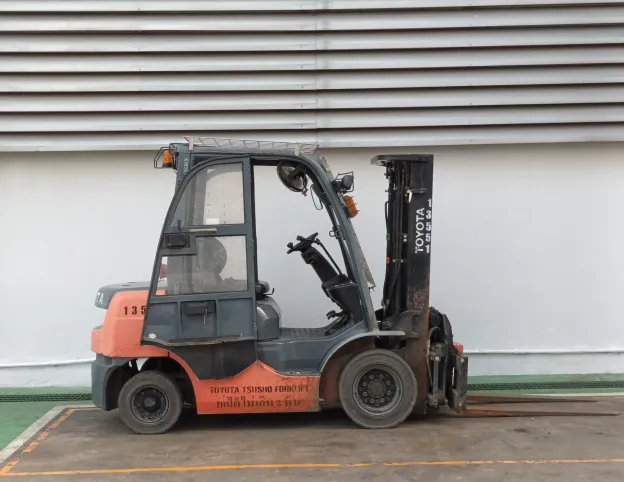 Xe nâng dầu Toyota 2,5 tấn 62 - 8FD25 sản xuất 2021 