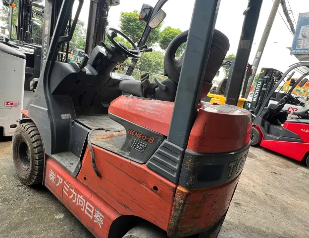 Xe Nâng Điện Ngồi Lái Toyota 7FB15 – 1.5 Tấn