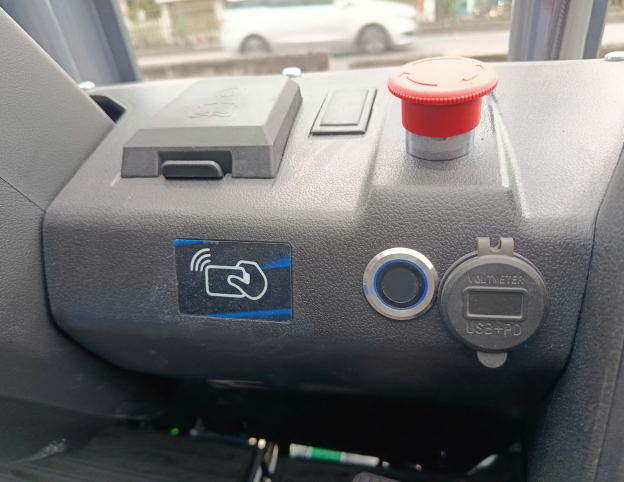 Xe Nâng Điện Delifork CPD 3000kg Cao 3m